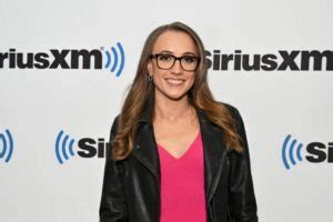 kat timpf colostomy|Kat Timpf Colon Surgery Details: Autoimmune。